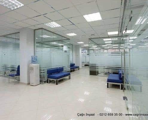 glass partition wall
